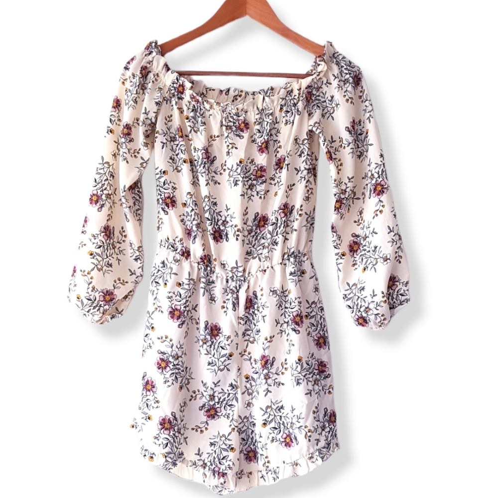 CHARLOTTE RUSSE Cream Floral Romper